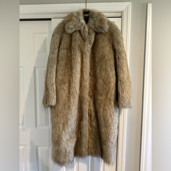 Totême Long Beige Faux Fur🤍 - Picture 4 of 13